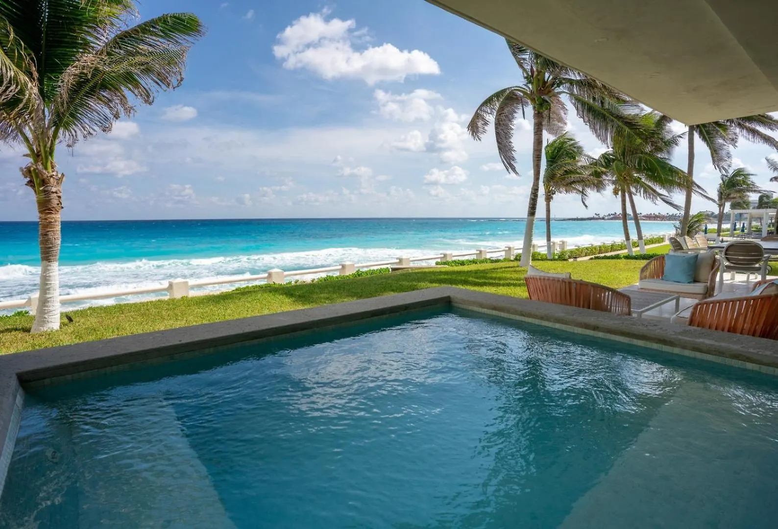 Contacten van Villa Nizuc - Exclusive Beachfront Residence