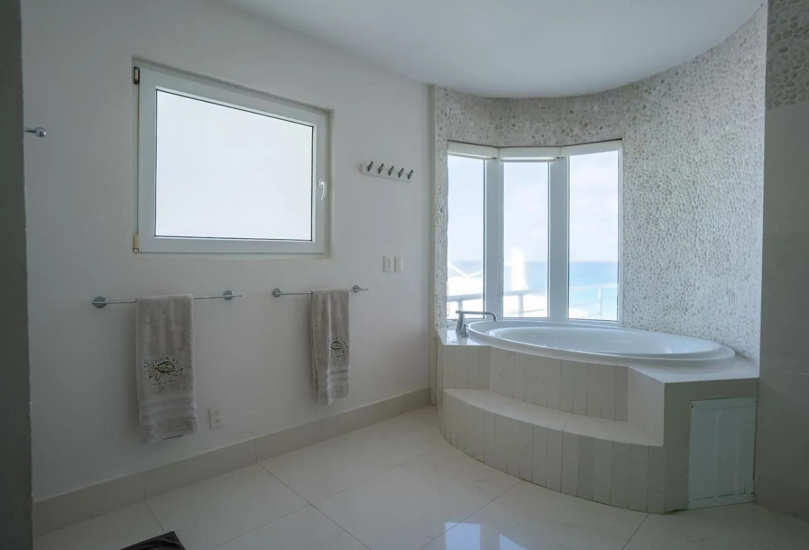 Villa Nizuc - Exclusive Beachfront Residence Cancún Mexico