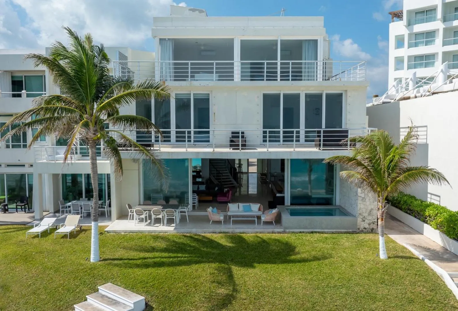 Villa Nizuc - Exclusive Beachfront Residence Cancún Mexico